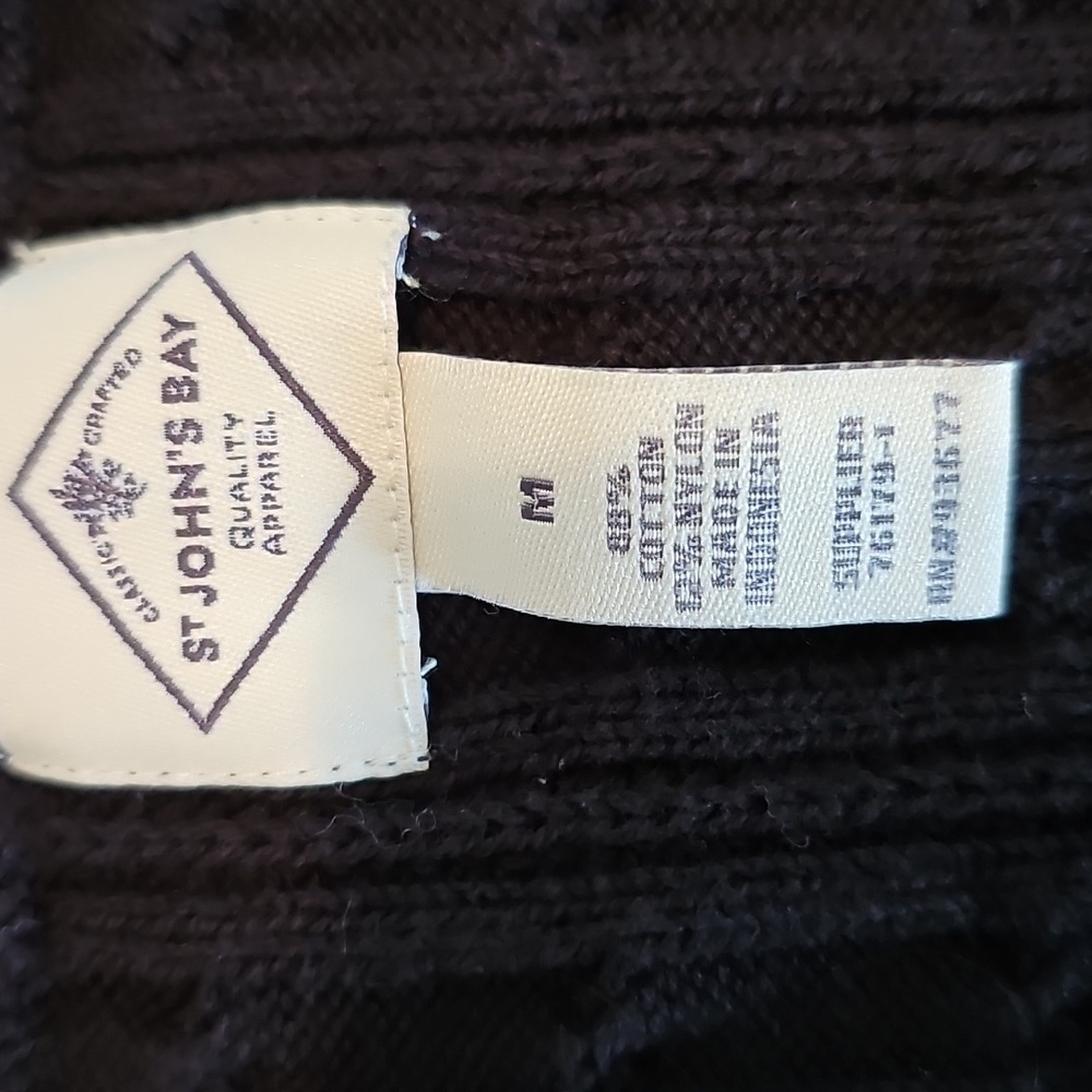 Womans Sweater - Picture 2 of 2